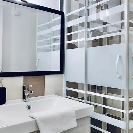 #cm Hypercentre Lägenhet